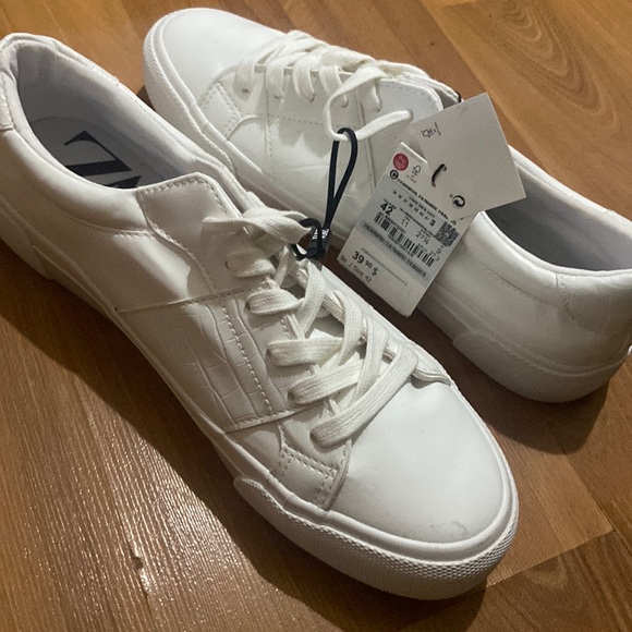 White Zara sneakers brand new with tags - Picture 2 of 3